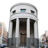 L�edificio fu progettato dall'architetto barese Pietro Favia e inaugurato il 21 Aprile del 1940 come sede dell�associazione mutilati e invalidi di guerra. Dopo essere stato abbandonato per decenni � stato restaurato e riaperto nel 2015